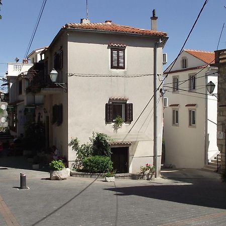 Apartments Dobrinj Exterior foto