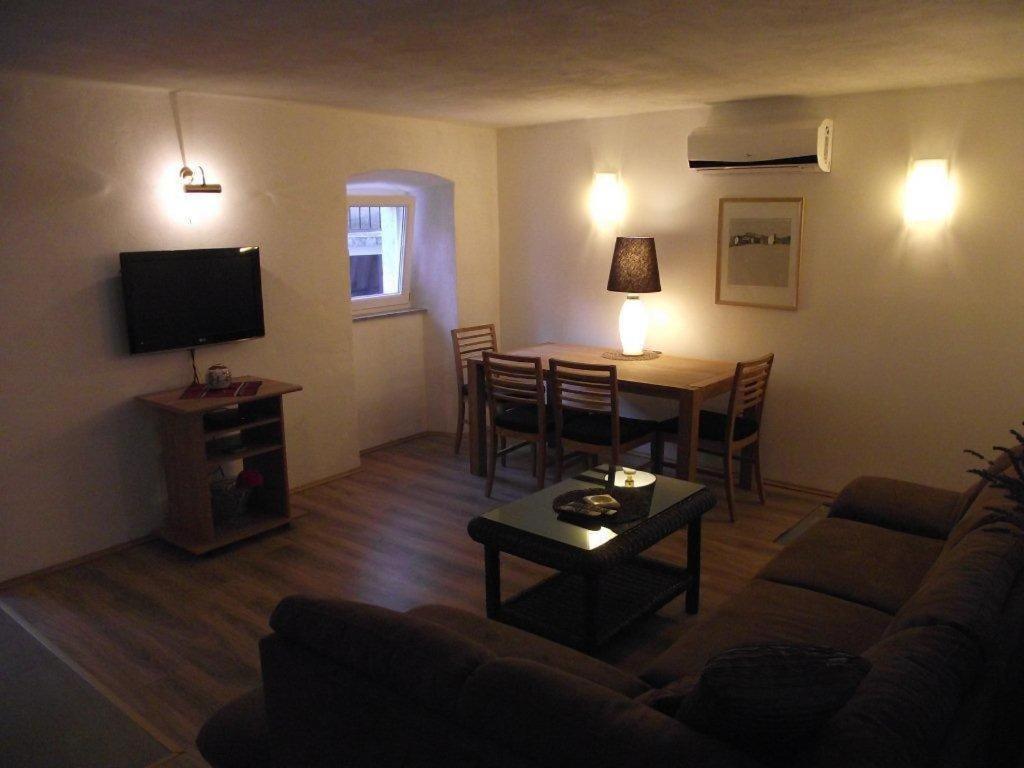 Apartments Dobrinj Habitación foto