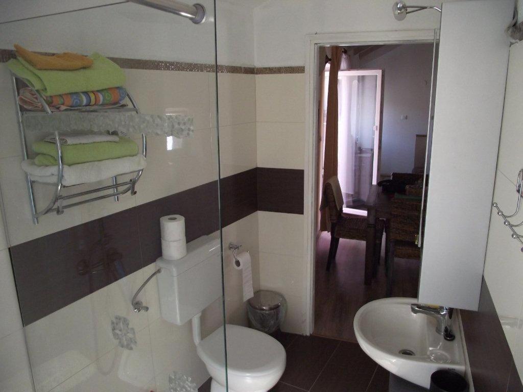 Apartments Dobrinj Habitación foto